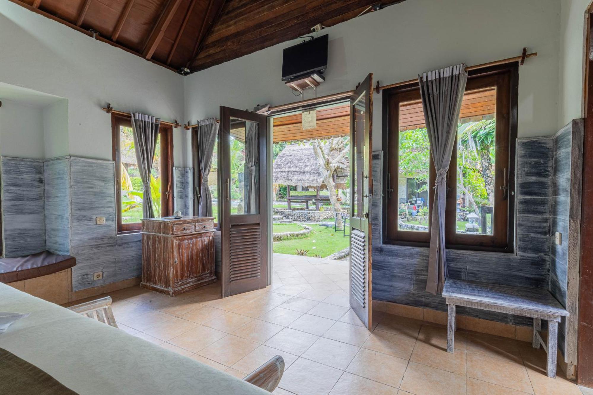 The Tanis Beach Resort Nusa Lembongan Exterior foto