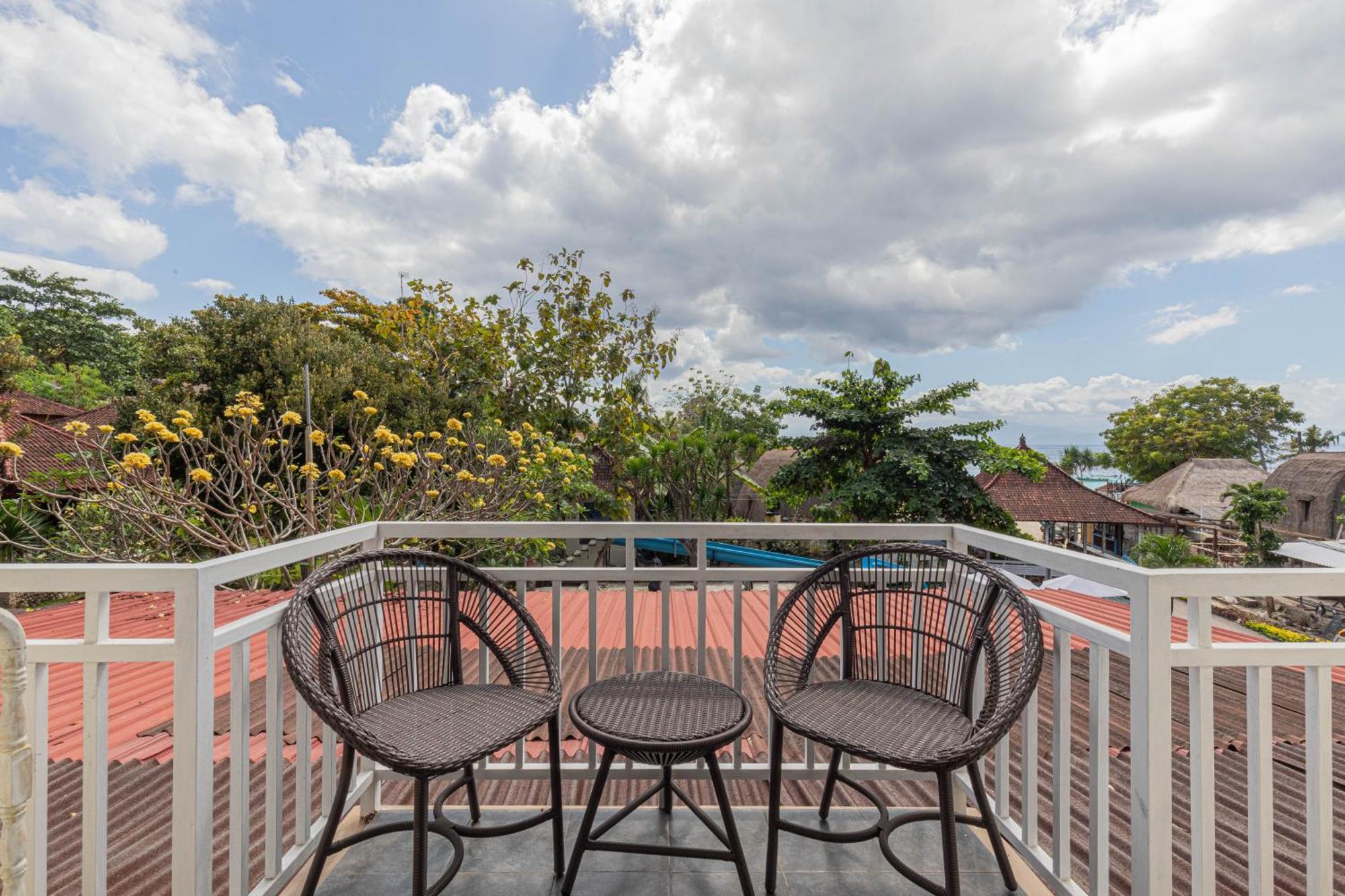 The Tanis Beach Resort Nusa Lembongan Exterior foto